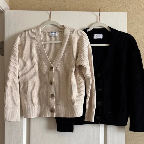 Old Navy Women's Black and Cream Cardigan Set - Picture 5 of 5